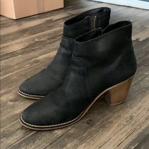 Ankle boots